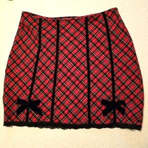 Shein red tartan skirt with velvet details bows and lace hem.